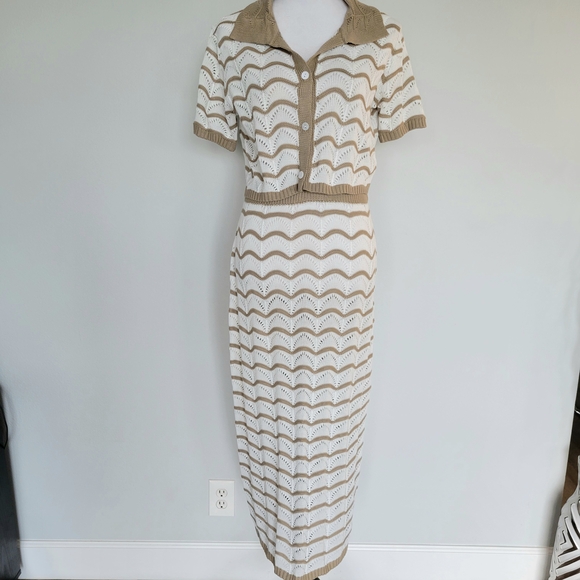 Beige and White Striped Knit Two Piece Maxi Stretch Skirt Set Sz Small - Picture 1 of 15